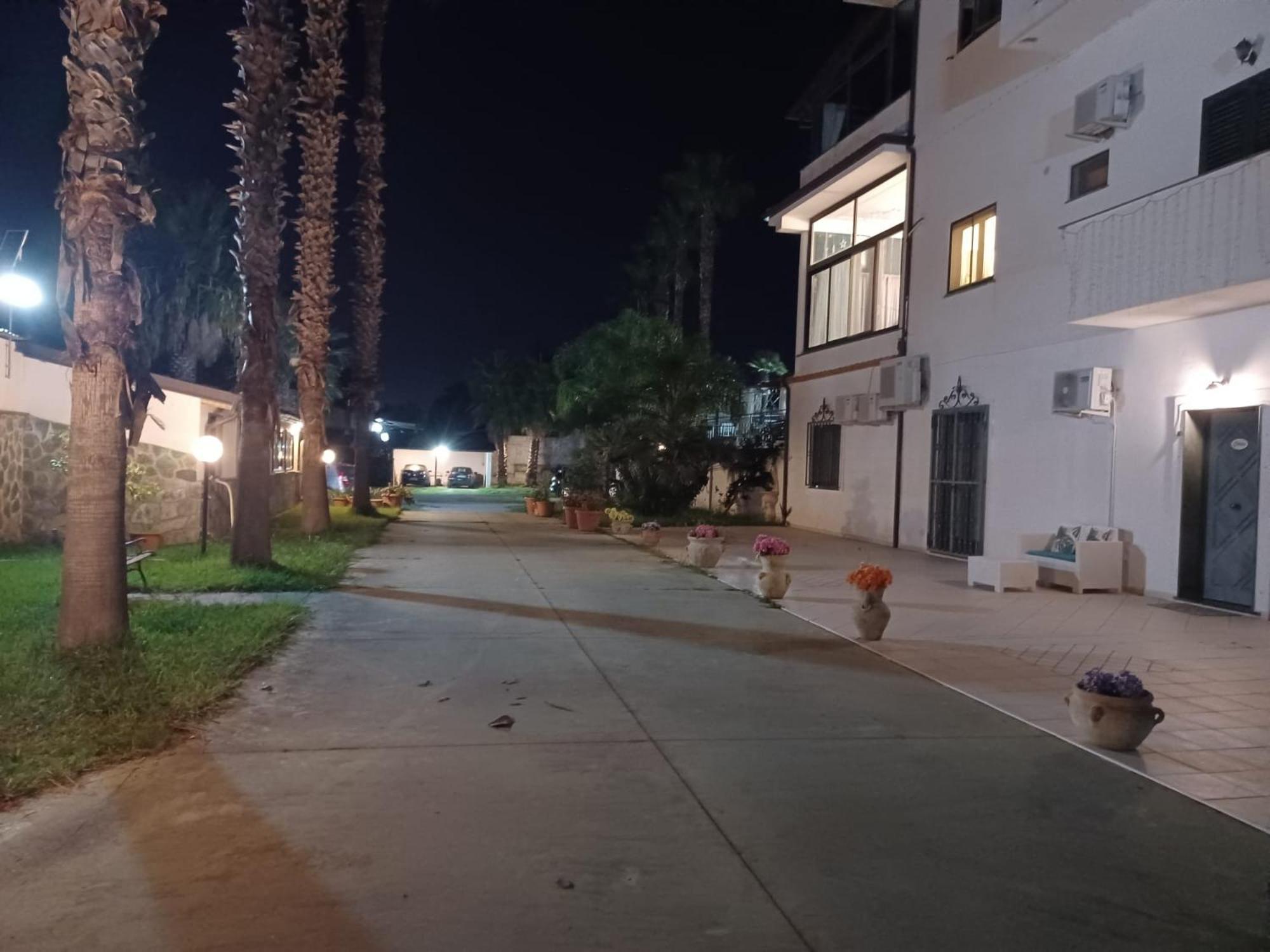 拉默齐亚泰尔默Palm House住宿加早餐旅馆 外观 照片